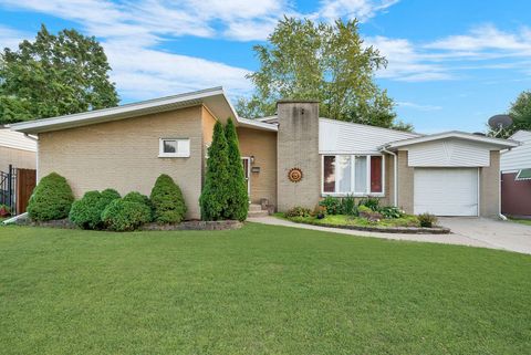 Tiny photo for 336 E 24th Street, Chicago Heights, IL 60411 (MLS # 12484648)