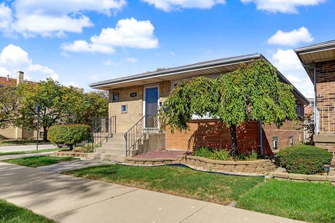 Tiny photo for 7058 W 63rd Place, Chicago, IL 60638 (MLS # 12790729)