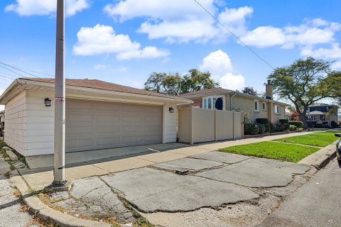 Tiny photo for 7058 W 63rd Place, Chicago, IL 60638 (MLS # 12790729)