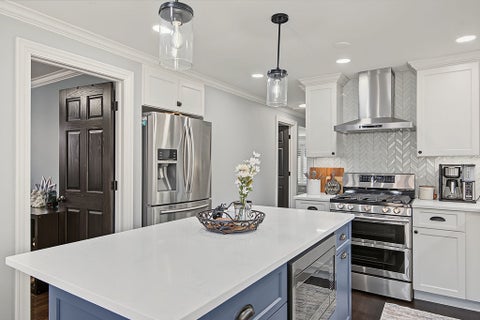 Tiny photo for 7058 W 63rd Place, Chicago, IL 60638 (MLS # 12790729)