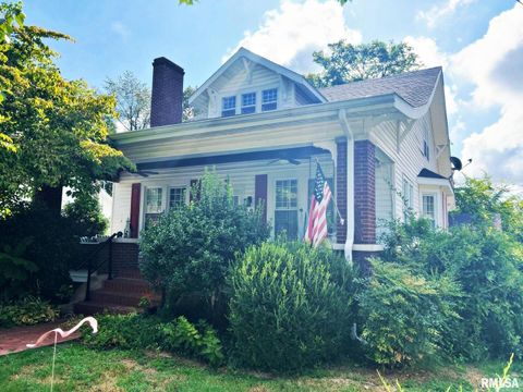 Photo of 610 Metropolis Street, Metropolis, IL 62960 (MLS # EB459397)