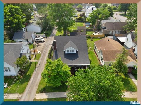 Tiny photo for 610 Metropolis Street, Metropolis, IL 62960 (MLS # EB459397)