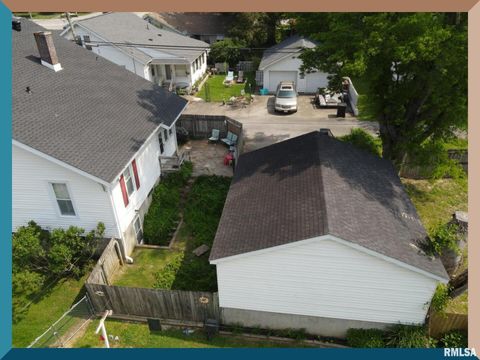 Tiny photo for 610 Metropolis Street, Metropolis, IL 62960 (MLS # EB459397)