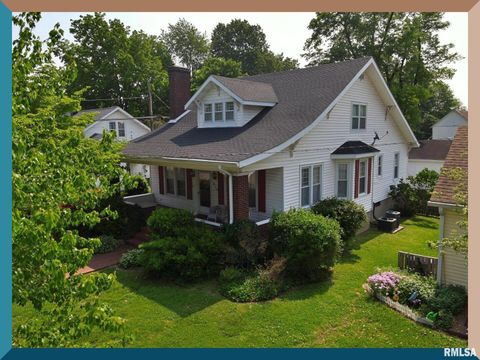 Tiny photo for 610 Metropolis Street, Metropolis, IL 62960 (MLS # EB459397)