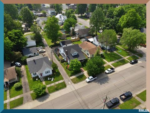 Tiny photo for 610 Metropolis Street, Metropolis, IL 62960 (MLS # EB459397)