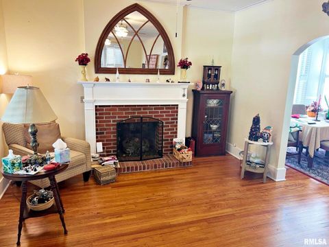 Tiny photo for 610 Metropolis Street, Metropolis, IL 62960 (MLS # EB459397)