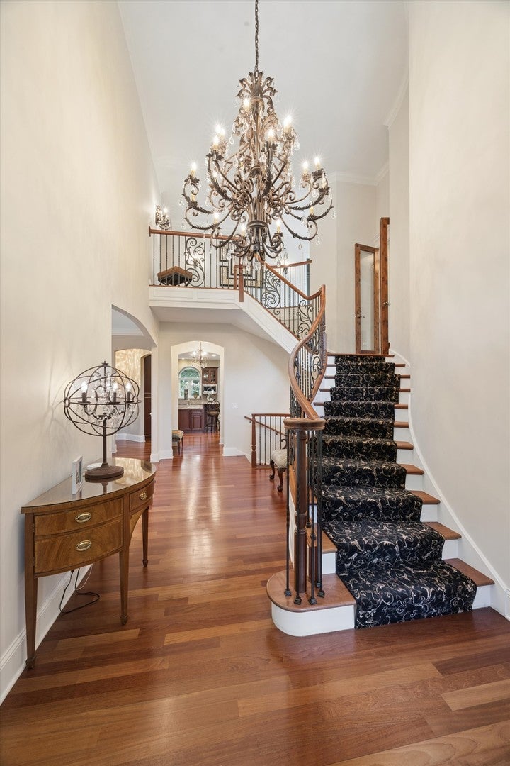 616 Driftwood Court