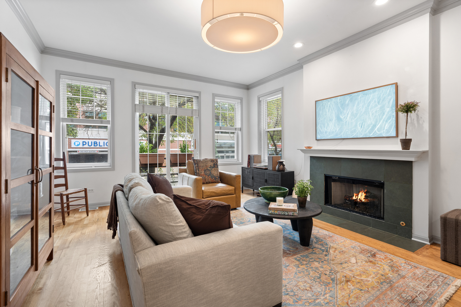 1322 W Belmont Avenue 1W