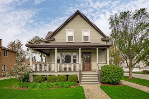 220 N Myrtle Avenue Elmhurst IL 60126