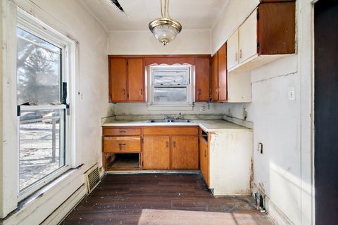 Tiny photo for 860 E Bourbonnais Street, Kankakee, IL 60901 (MLS # 12572889)