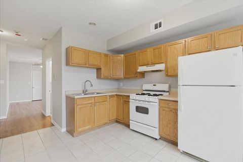 Tiny photo for 7039 W ROOSEVELT Road #2F, Berwyn, IL 60402 (MLS # 12589437)