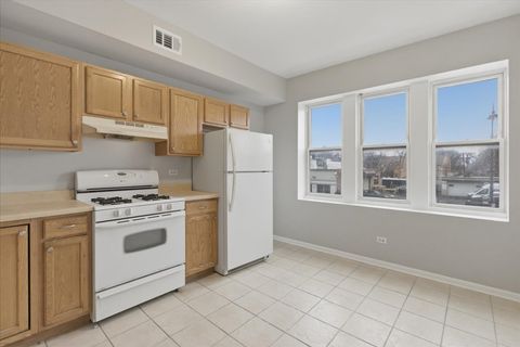 Tiny photo for 7039 W ROOSEVELT Road #2F, Berwyn, IL 60402 (MLS # 12589437)