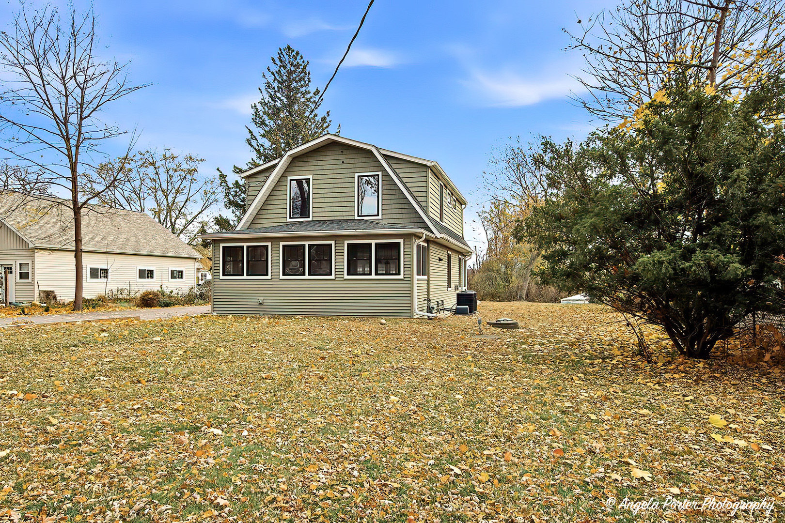 37925 N Lake Vista Terrace