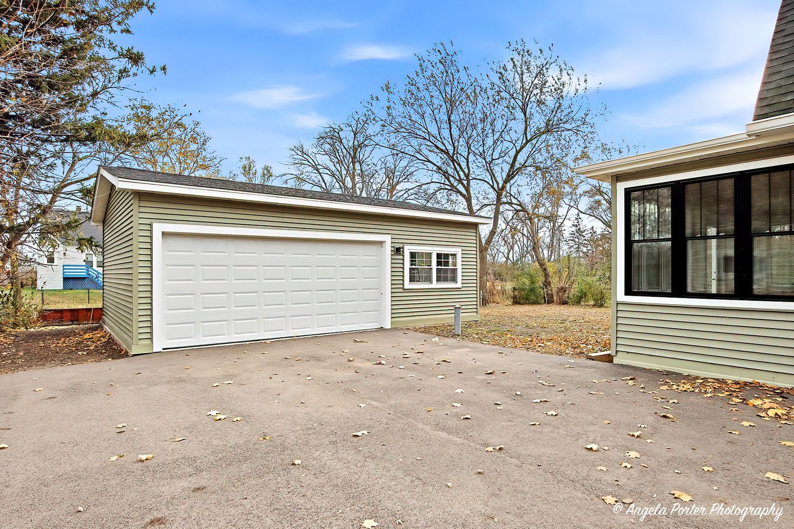 37925 N Lake Vista Terrace