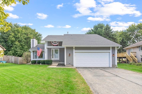 Tiny photo for 1304 Reva Lane, Lake Holiday, IL 60548 (MLS # 12768846)