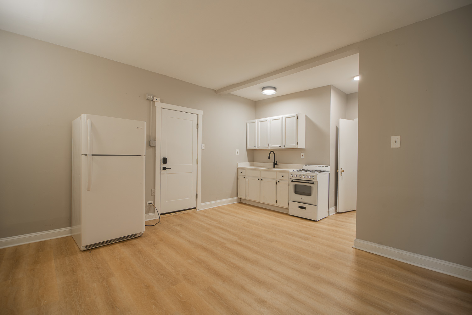 1414 W Pratt Boulevard 110