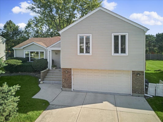 219 LYNBROOK DR, BLOOMINGDALE, IL 60108 - Image 41bcc930a27abd89012b9baff7e7affd/1488296175