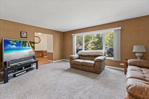Tiny photo for 219 Lynbrook Drive, Bloomingdale, IL 60108 (MLS # 12792289)
