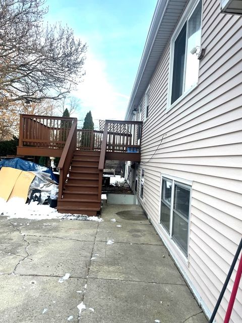 Tiny photo for 23W464 OLIVE Court, Carol Stream, IL 60188 (MLS # 12578716)