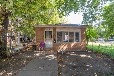 Photo of 6709 S Rhodes Avenue, Chicago, IL 60637 (MLS # 12477957)