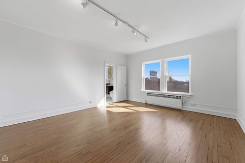 Tiny photo for 5715 S Kenwood Avenue #6N, Chicago, IL 60637 (MLS # 12597190)