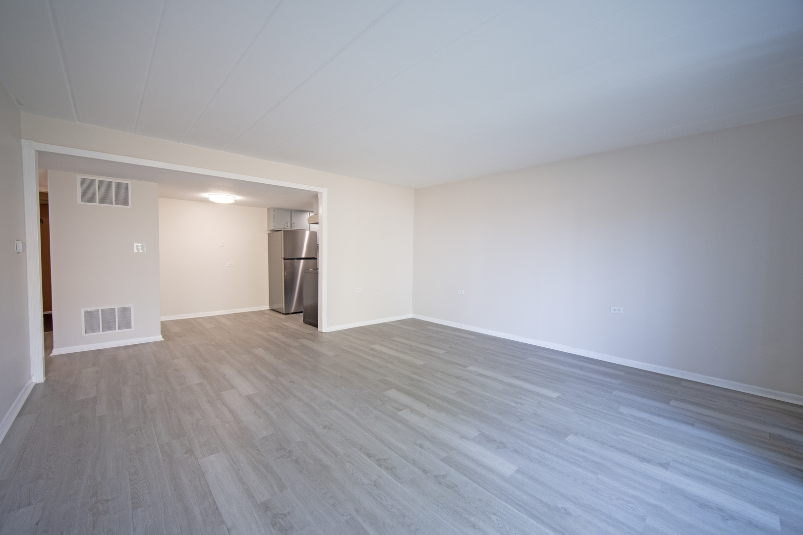 127 N Wolf Road 63A