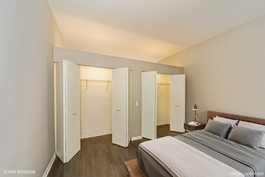 65 E Monroe Street 4010