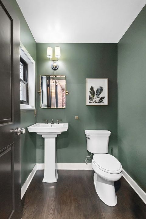 Tiny photo for 2250 W Berwyn Avenue, Chicago, IL 60625 (MLS # 12632051)