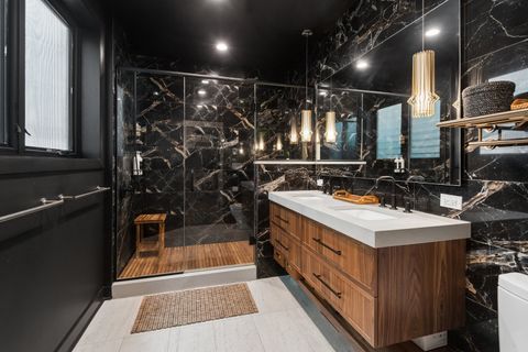 Tiny photo for 2250 W Berwyn Avenue, Chicago, IL 60625 (MLS # 12632051)