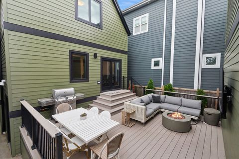 Tiny photo for 2250 W Berwyn Avenue, Chicago, IL 60625 (MLS # 12632051)