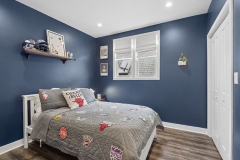 Tiny photo for 2250 W Berwyn Avenue, Chicago, IL 60625 (MLS # 12632051)