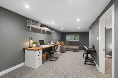 Tiny photo for 2250 W Berwyn Avenue, Chicago, IL 60625 (MLS # 12632051)