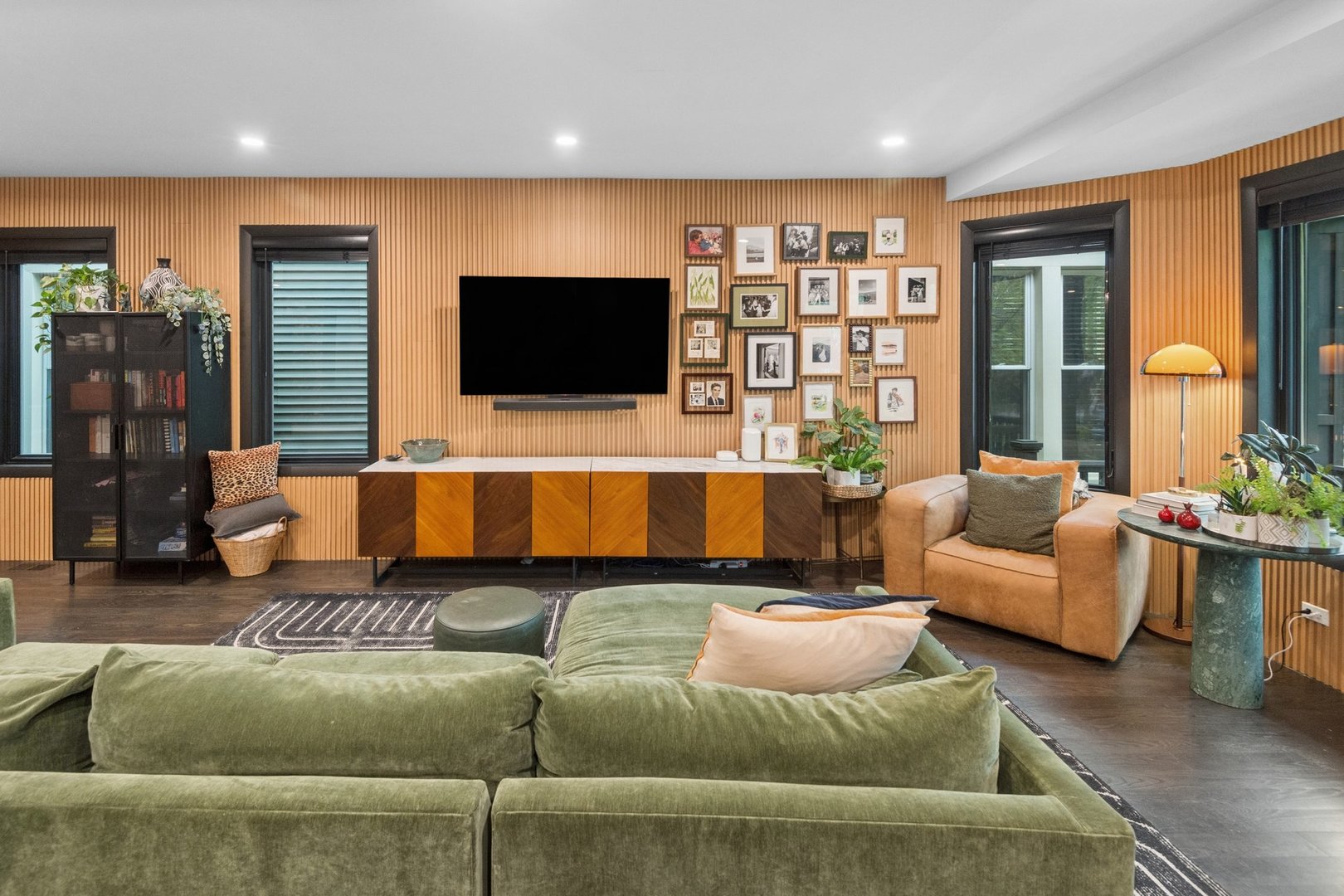 2250 W Berwyn Avenue