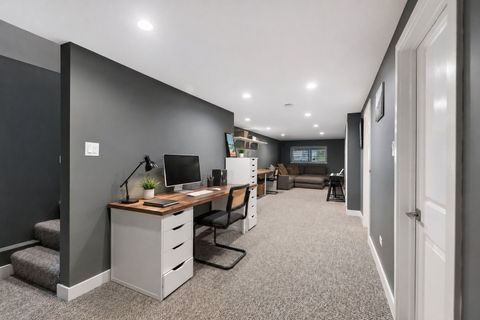 Tiny photo for 2250 W Berwyn Avenue, Chicago, IL 60625 (MLS # 12632051)