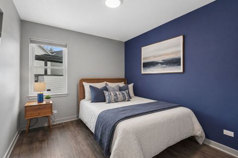Tiny photo for 2250 W Berwyn Avenue, Chicago, IL 60625 (MLS # 12632051)