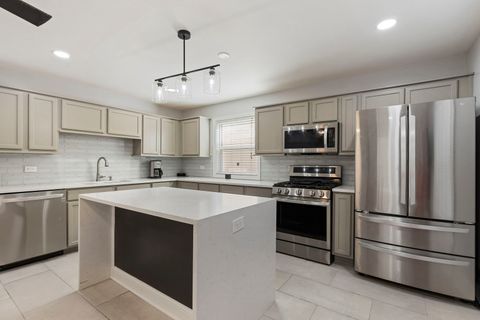 Tiny photo for 6516 S Yale Avenue, Chicago, IL 60621 (MLS # 12484844)