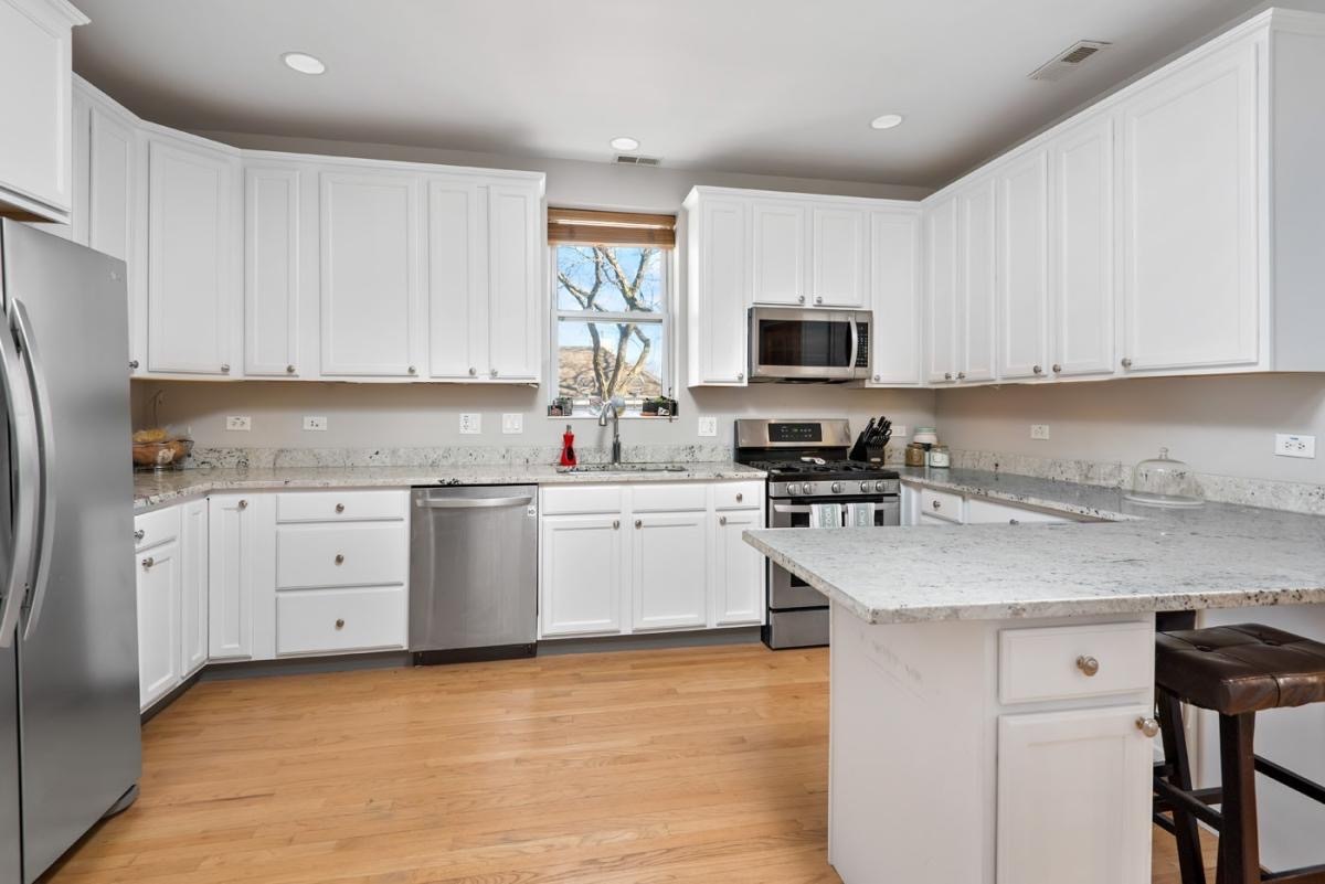 1901 W Fletcher Street 2