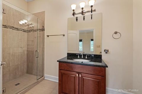 Tiny photo for 27 W Onwentsia Road, Lake Forest, IL 60045 (MLS # 12487734)