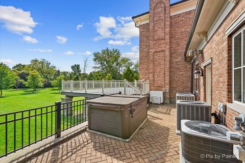 Tiny photo for 27 W Onwentsia Road, Lake Forest, IL 60045 (MLS # 12487734)