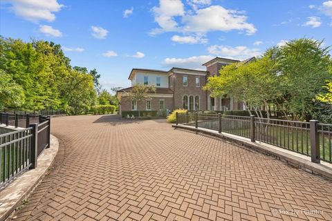 Tiny photo for 27 W Onwentsia Road, Lake Forest, IL 60045 (MLS # 12487734)