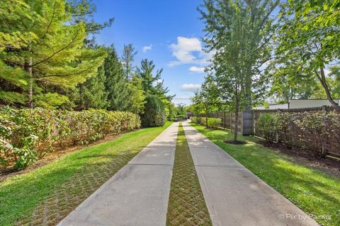 Tiny photo for 27 W Onwentsia Road, Lake Forest, IL 60045 (MLS # 12487734)