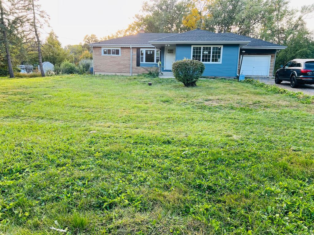 Photo for 4N310 Walter Road, Addison, IL 60101 (MLS # 12496355)