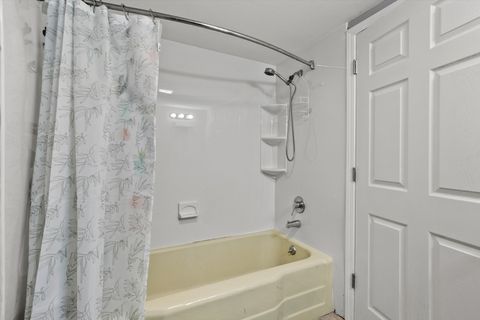 Tiny photo for 4820 W Haddon Avenue, Chicago, IL 60651 (MLS # 12600591)