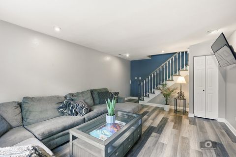 Tiny photo for 1905 Rosewood Court #2C, Darien, IL 60561 (MLS # 12684186)