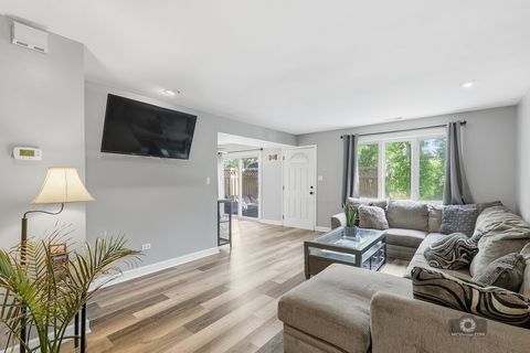 Tiny photo for 1905 Rosewood Court #2C, Darien, IL 60561 (MLS # 12684186)