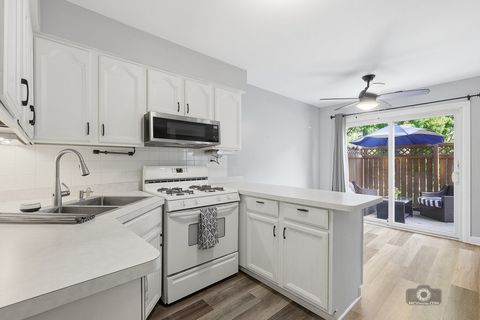 Tiny photo for 1905 Rosewood Court #2C, Darien, IL 60561 (MLS # 12684186)