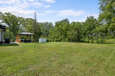 Tiny photo for 300 Geneva Road, Glen Ellyn, IL 60137 (MLS # 12595598)