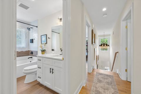 Tiny photo for 300 Geneva Road, Glen Ellyn, IL 60137 (MLS # 12595598)