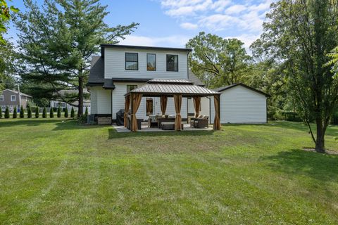 Tiny photo for 300 Geneva Road, Glen Ellyn, IL 60137 (MLS # 12595598)