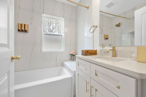 Tiny photo for 300 Geneva Road, Glen Ellyn, IL 60137 (MLS # 12595598)